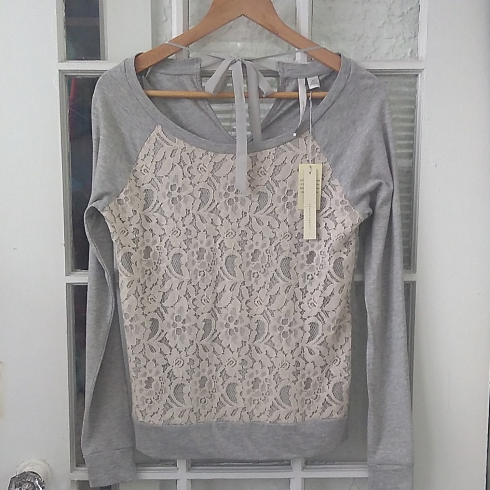 Vintage Charm 😍 front lace overlay knit